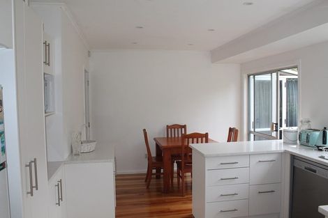 Photo of property in 20 Bentley Avenue, Glenfield, Auckland, 0629