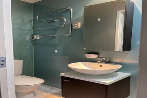 Photo of property in Alpha Apartments, 506/17 Vogel Lane, Auckland Central, Auckland, 1010