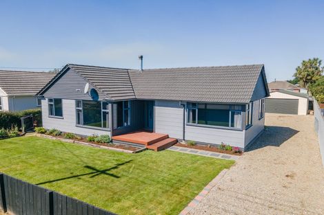 Photo of property in 1 Holmes Street, Waimate, 7924