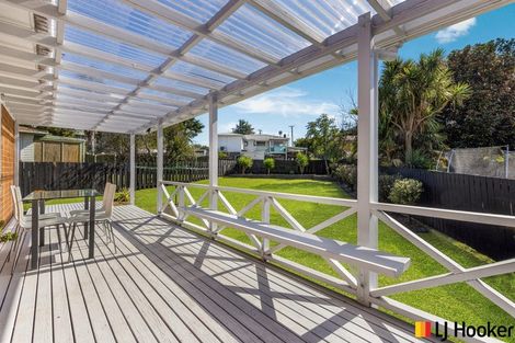 Photo of property in 17 Valencia Place, Manurewa, Auckland, 2102