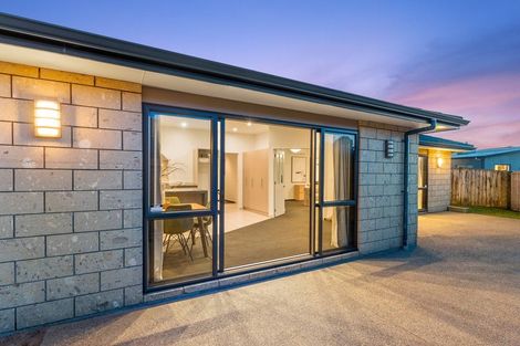 Photo of property in 26 Cottonwood Close, Paraparaumu Beach, Paraparaumu, 5032