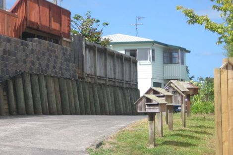 Photo of property in 1/9 Fernlea Rise, Bayview, Auckland, 0629