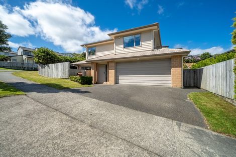 Photo of property in 92 Amesbury Drive, Churton Park, Wellington, 6037
