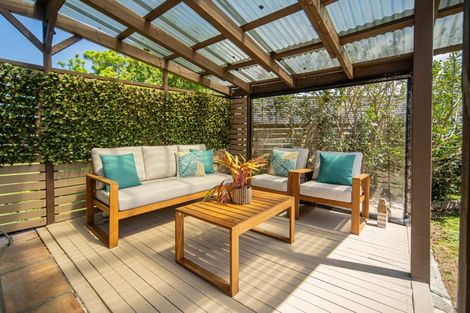 Photo of property in 26 Fratley Avenue, Farm Cove, Auckland, 2012