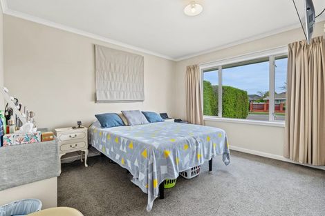 Photo of property in 43 Daniels Road, Redwood, Christchurch, 8051