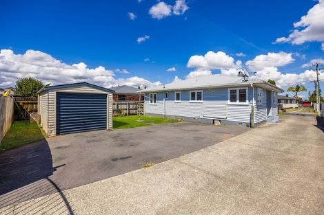 Photo of property in 41 Hill Crescent, Papakura, 2110