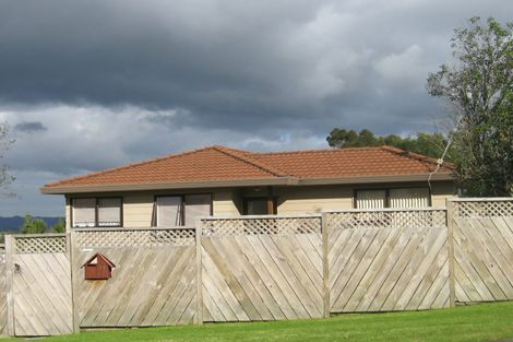 Photo of property in 1/13 Rehia Road, Massey, Auckland, 0614