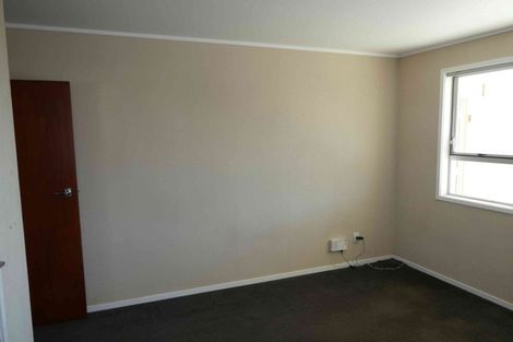 Photo of property in 4/48 Mcleod Road, Henderson, Auckland, 0612