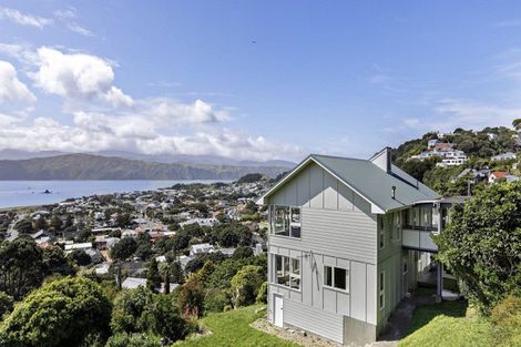 Photo of property in 23 Fettes Crescent, Seatoun, Wellington, 6022