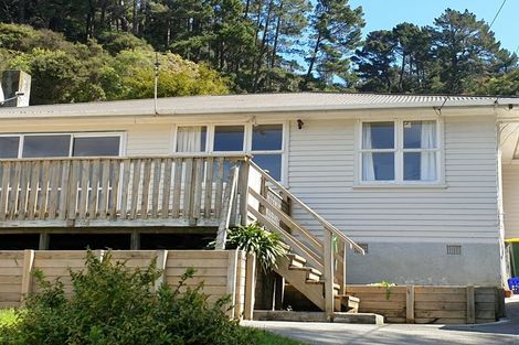 Photo of property in 51 Bird Grove, Stokes Valley, Lower Hutt, 5019