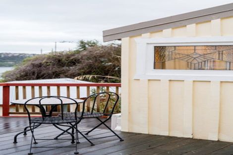 Photo of property in 2 Waireka Street, Ravensbourne, Dunedin, 9022