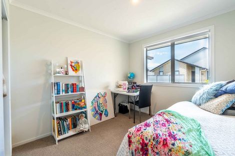 Photo of property in 32 Richardson Road, Omokoroa, 3114