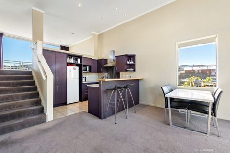 Photo of property in 17/15 Roxburgh Street, Mount Victoria, Wellington, 6011