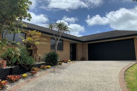 Photo of property in 9 Toomer Place, Beachlands, Auckland, 2018
