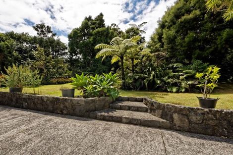 Photo of property in 256 Piha Road, Piha, New Lynn, 0772