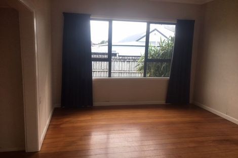 Photo of property in 493b Devonport Road, Tauranga South, Tauranga, 3112