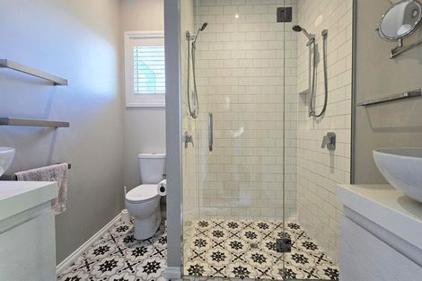 Photo of property in 72 Kent Terrace, Taradale, Napier, 4112