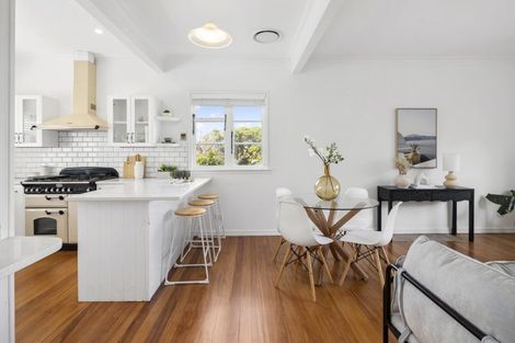 Photo of property in 35 Nevay Road, Miramar, Wellington, 6022