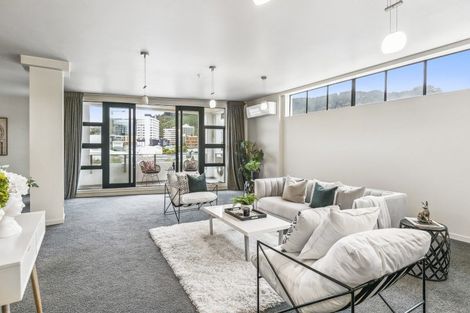 Photo of property in Endeavour Apartments, 8/125 Thorndon Quay, Pipitea, Wellington, 6011