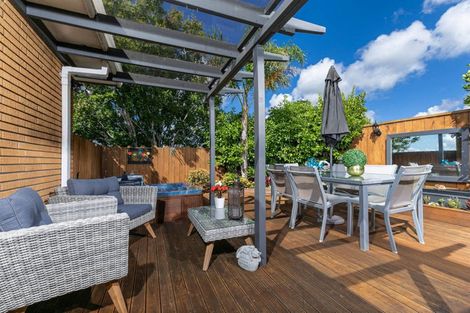 Photo of property in 59 Spence Road, Henderson, Auckland, 0612