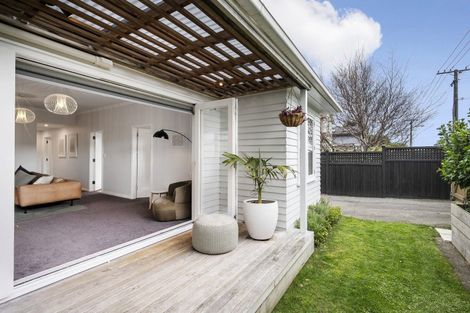 Photo of property in 39 Tuatoru Street, Eastbourne, Lower Hutt, 5013