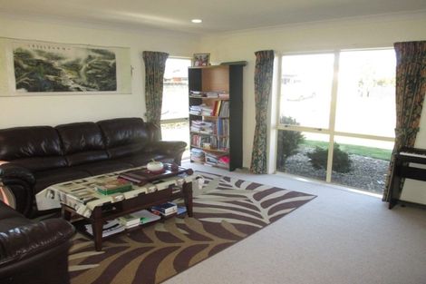 Photo of property in 3 Cairns Crescent, Rototuna, Hamilton, 3210