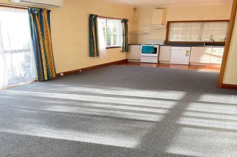 Photo of property in 45 Cambridge Terrace, Waiwhetu, Lower Hutt, 5010