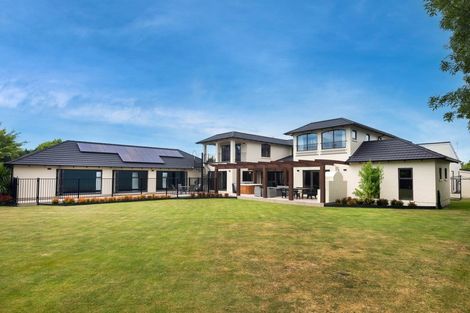 Photo of property in 12 Taunton Green, Papanui, Christchurch, 8052