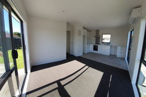 Photo of property in 32 Mervan Street, Mangere East, Auckland, 2024