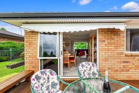 Photo of property in 8 Toledo Avenue, Henderson, Auckland, 0612