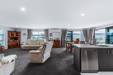 Photo of property in 9 Harakeke Drive, Wharewaka, Taupo, 3330