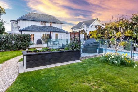 Photo of property in 100 Esplanade, Sumner, Christchurch, 8081