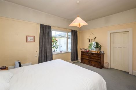 Photo of property in 17 Saint Andrews Square, Strowan, Christchurch, 8052