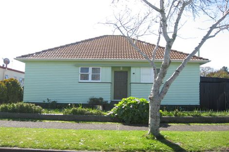 Photo of property in 17 Cornwall Street, Brooklands, New Plymouth, 4310