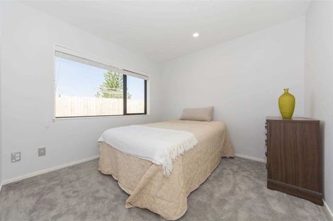 Photo of property in 71a Solar Road, Glen Eden, Auckland, 0602