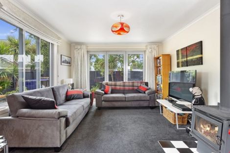 Photo of property in 21d Bush Street, Rangiora, 7400