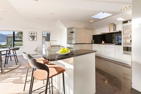 Photo of property in 660 Peninsula Road, Kelvin Heights, Queenstown, 9300