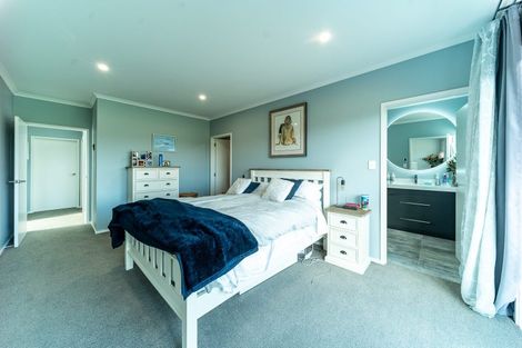 Photo of property in 8 Awatiro Drive, Kaukapakapa, 0871