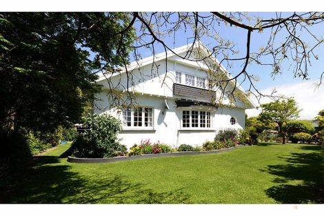 Photo of property in 17 Rhodes Street, Waimate, 7924