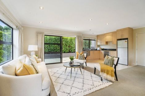 Photo of property in 10 Ronaki Road, Mission Bay, Auckland, 1071
