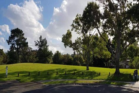 Photo of property in 15 Pixie Place, Pakuranga Heights, Auckland, 2010
