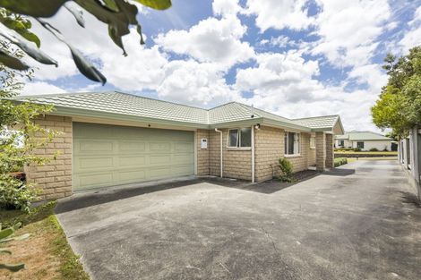 Photo of property in 24 Logan Way, Kelvin Grove, Palmerston North, 4414