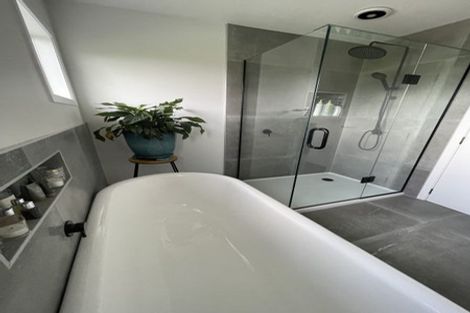 Photo of property in 11a River Road, Te Atatu Peninsula, Auckland, 0610