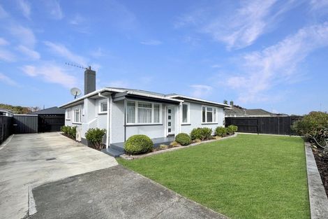 Photo of property in 4 Bristol Crescent, Roslyn, Palmerston North, 4414