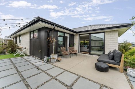 Photo of property in 4 Navy Lane, Papamoa, 3118