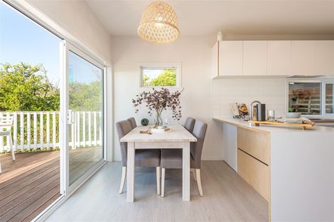 Photo of property in 1/182 Mount Pleasant Road, Mount Pleasant, Christchurch, 8081