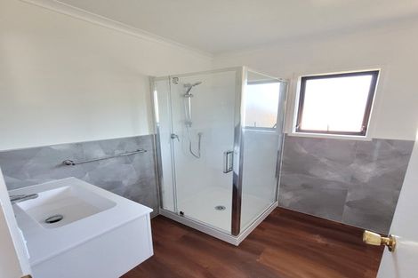 Photo of property in 81 Oreil Avenue, West Harbour, Auckland, 0618