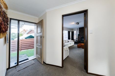 Photo of property in 9 Lyndale Place, Kelvin Grove, Palmerston North, 4414