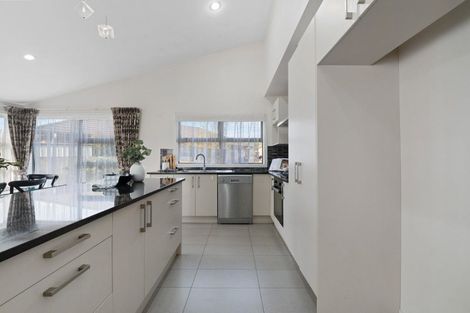 Photo of property in 32d Robinson Avenue, Holdens Bay, Rotorua, 3010