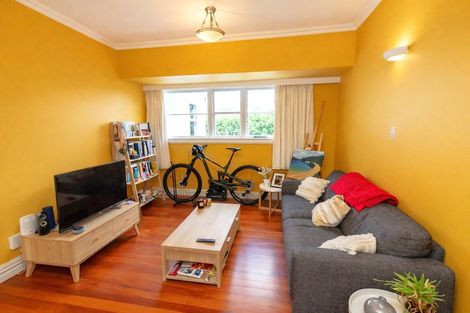Photo of property in 39 Thornycroft Avenue, Epuni, Lower Hutt, 5011